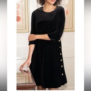 ▶️ Gretchen Scott ◀️ Velvet Button Up
Buttercup Dress. Size Small.